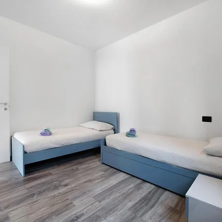 Casa Andrea Apartment *